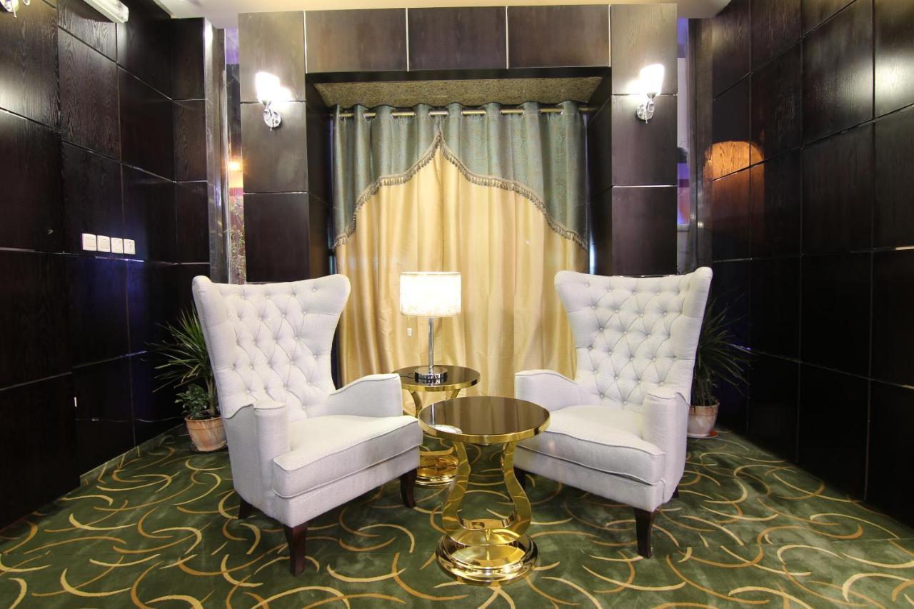 هذا منزلى الحمراء Riade Exterior foto