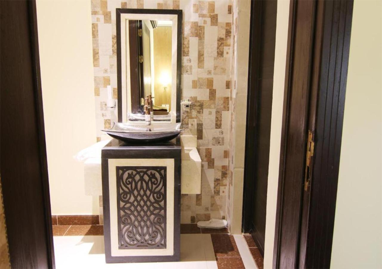 هذا منزلى الحمراء Riade Exterior foto