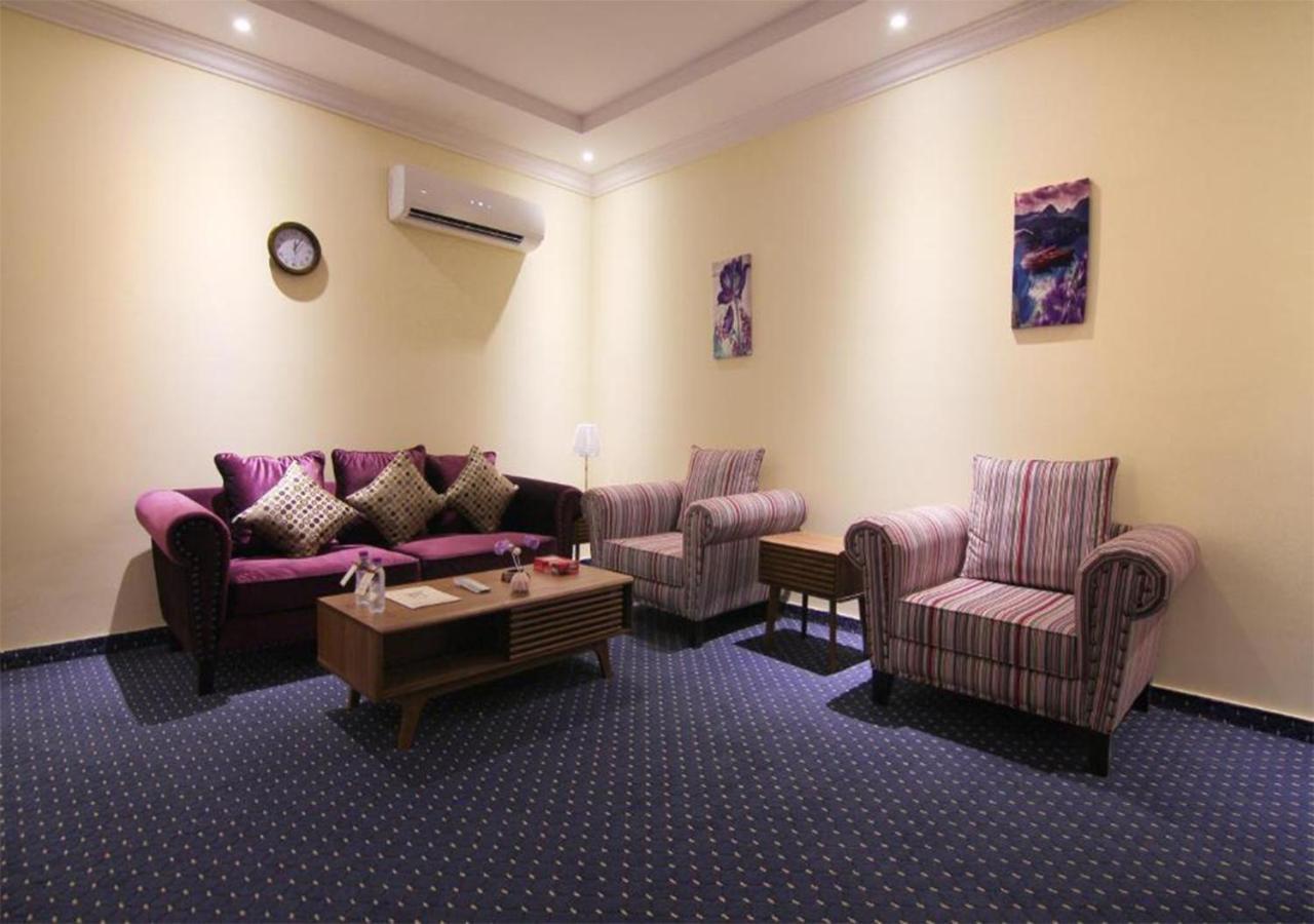 هذا منزلى الحمراء Riade Exterior foto